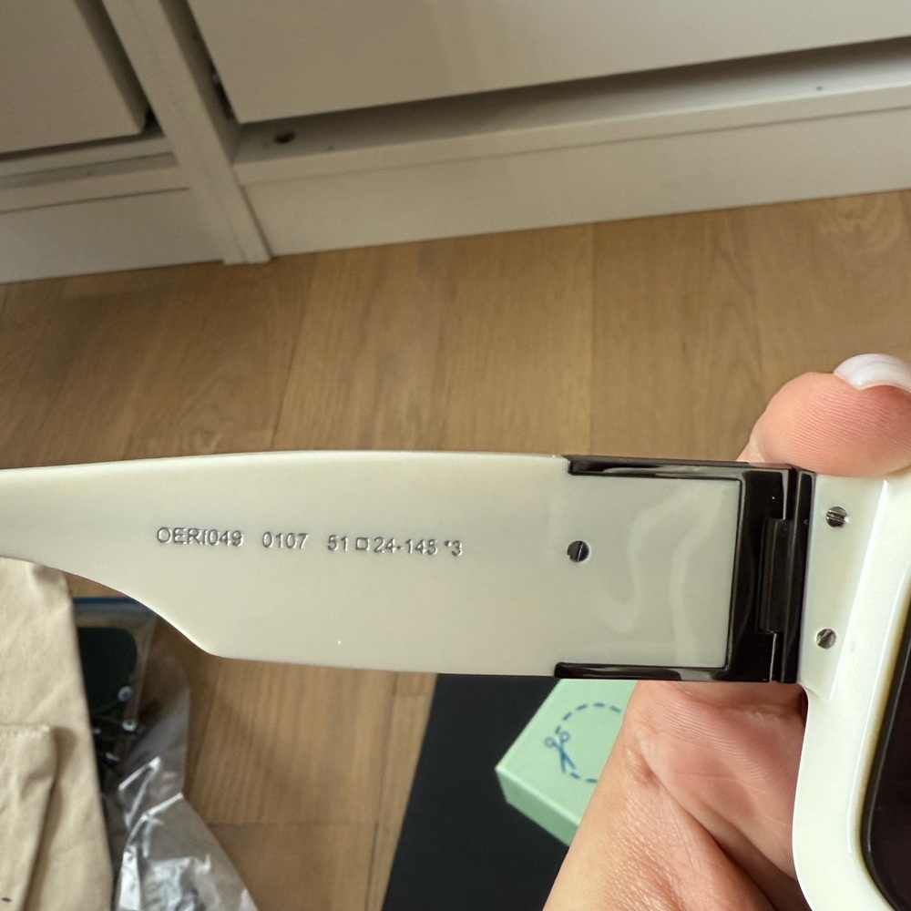 Off-White Cream Rectangular Chunky Frame Sunglass… - image 3